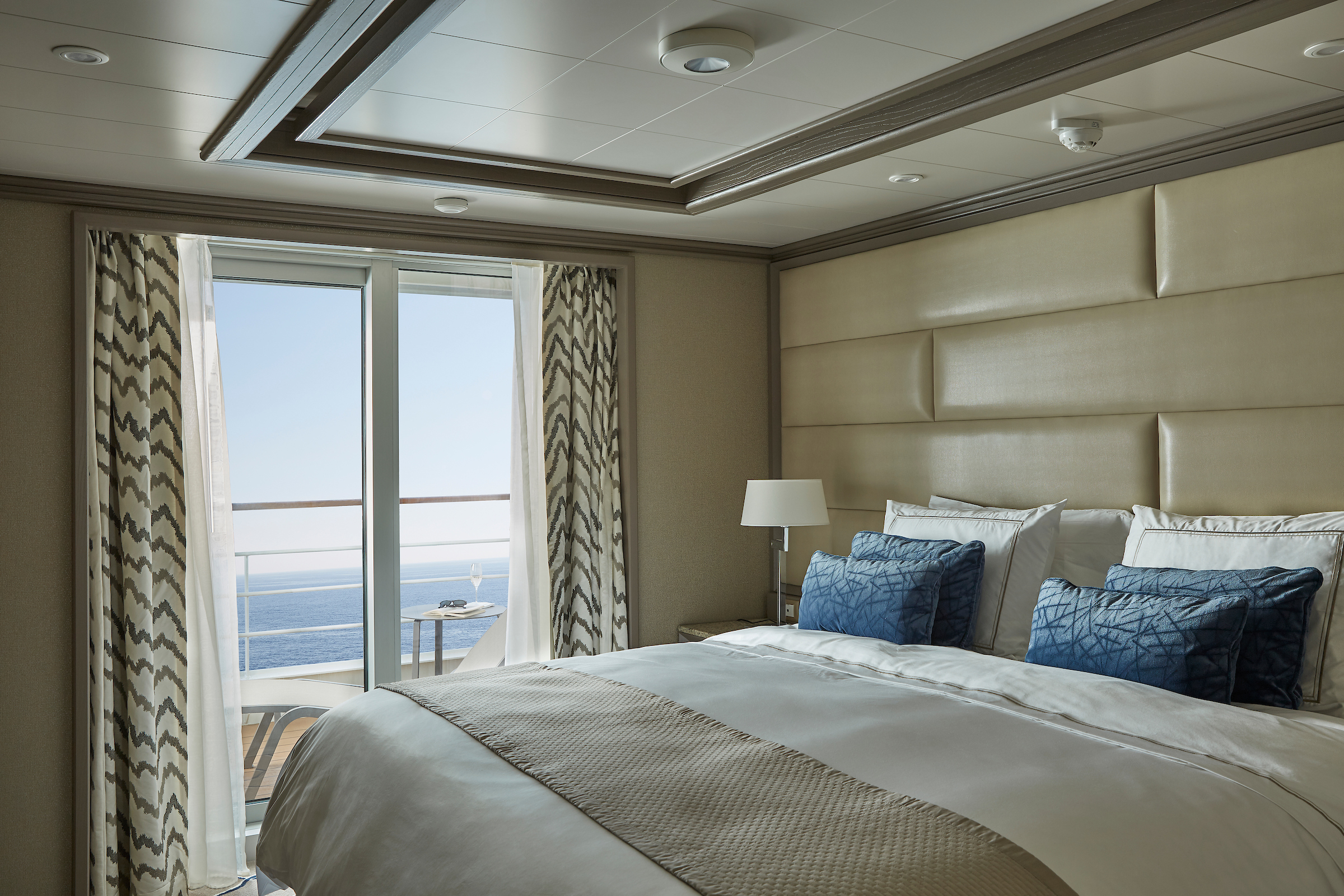 Silversea - Silver Muse - Accommodation - Owner's Suite 2.jpg
